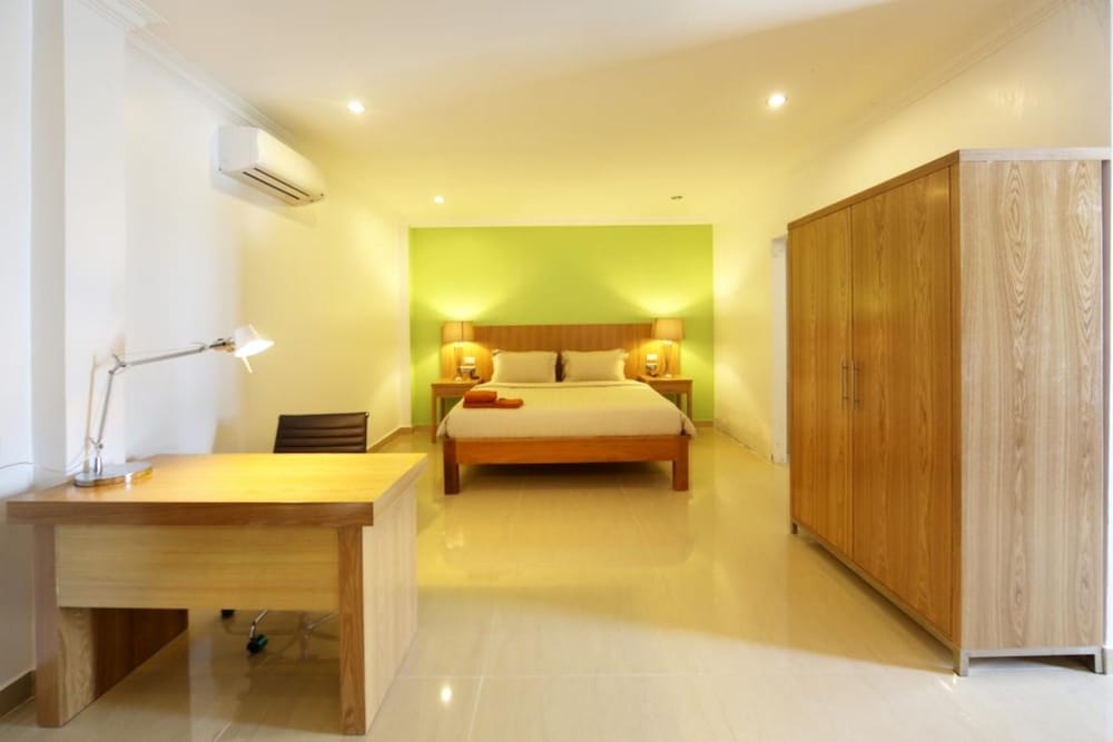 Luxury Suite, 1 King Bed, Garden View, Garden Area photo 3