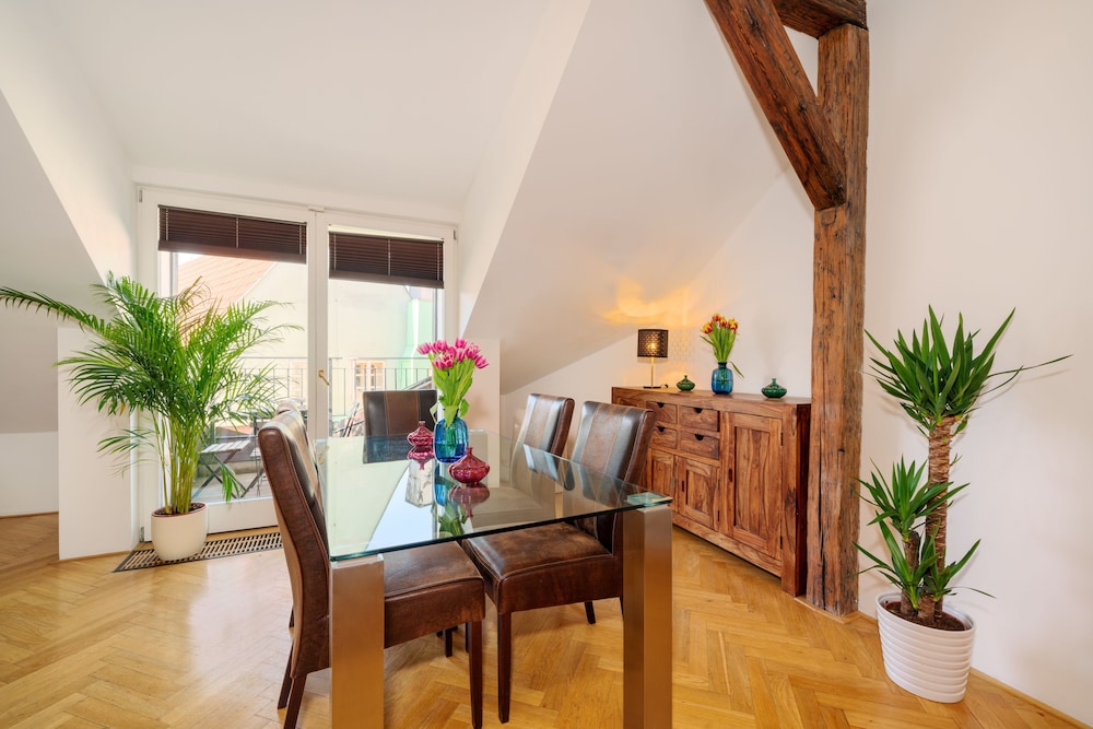 Premium Loft, 2 Bedrooms, Terrace, City View