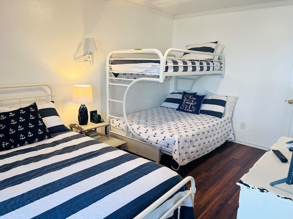House, 3 Bedrooms photo 1
