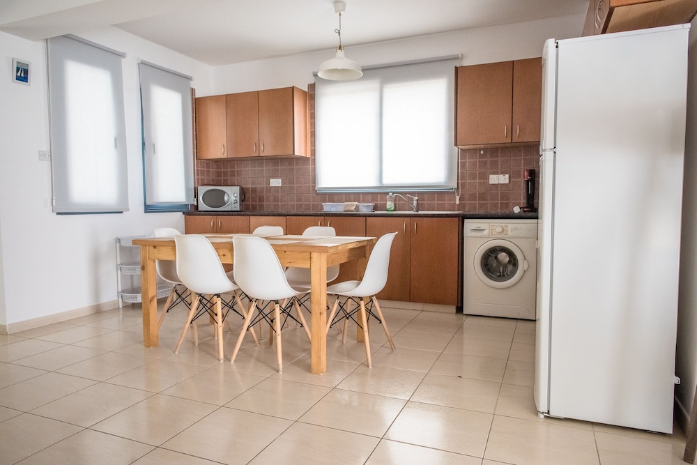 Apartment, 3 Bedrooms, Pool View (Split Level) photo 3