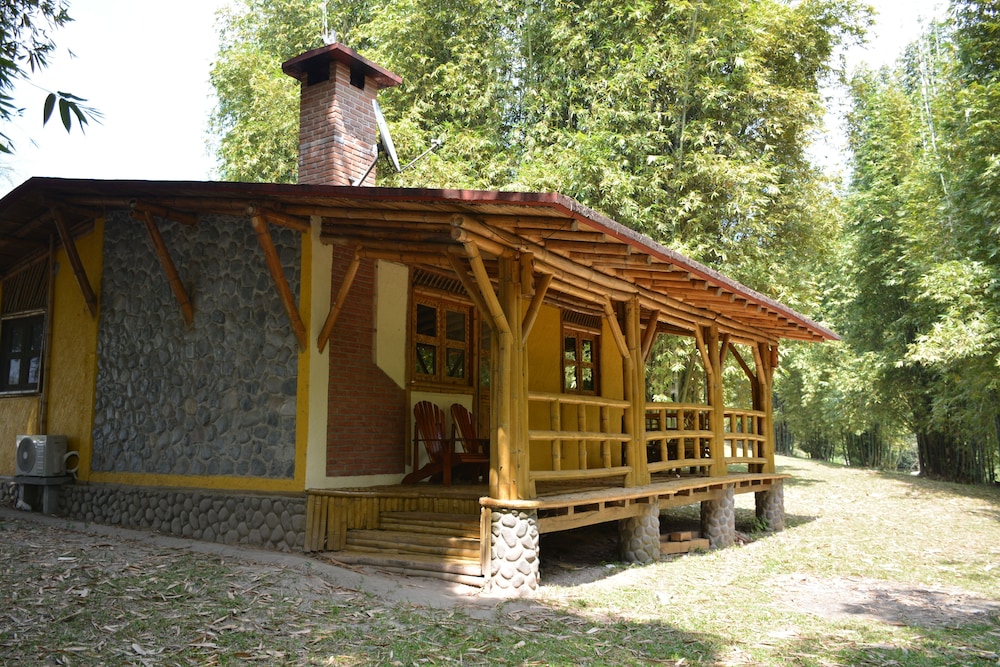 Classic Villa, 2 Bedrooms, River View photo 3