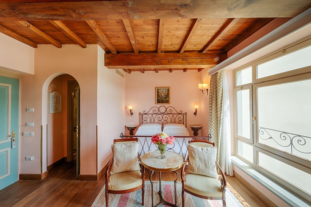 Superior Room, Multiple Beds, Non Smoking, River View