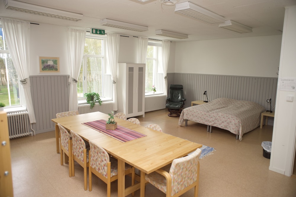 Family Room, Shared Bathroom (7 persons) photo 1