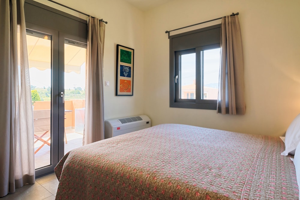 Deluxe Apartment, 2 Bedrooms, Sea View photo 1