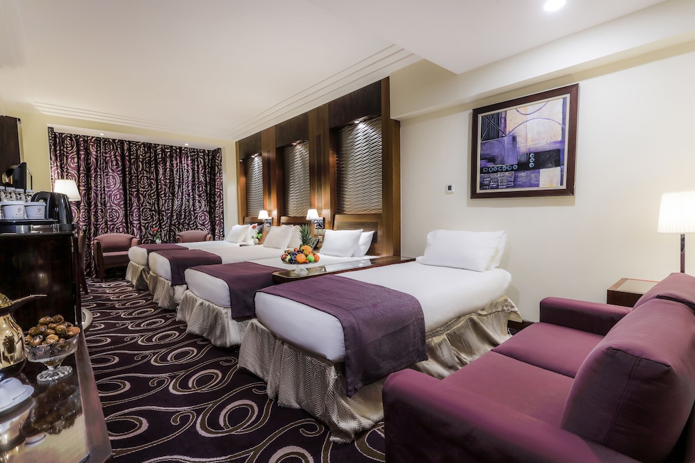 Quadruple Room - Photo 2