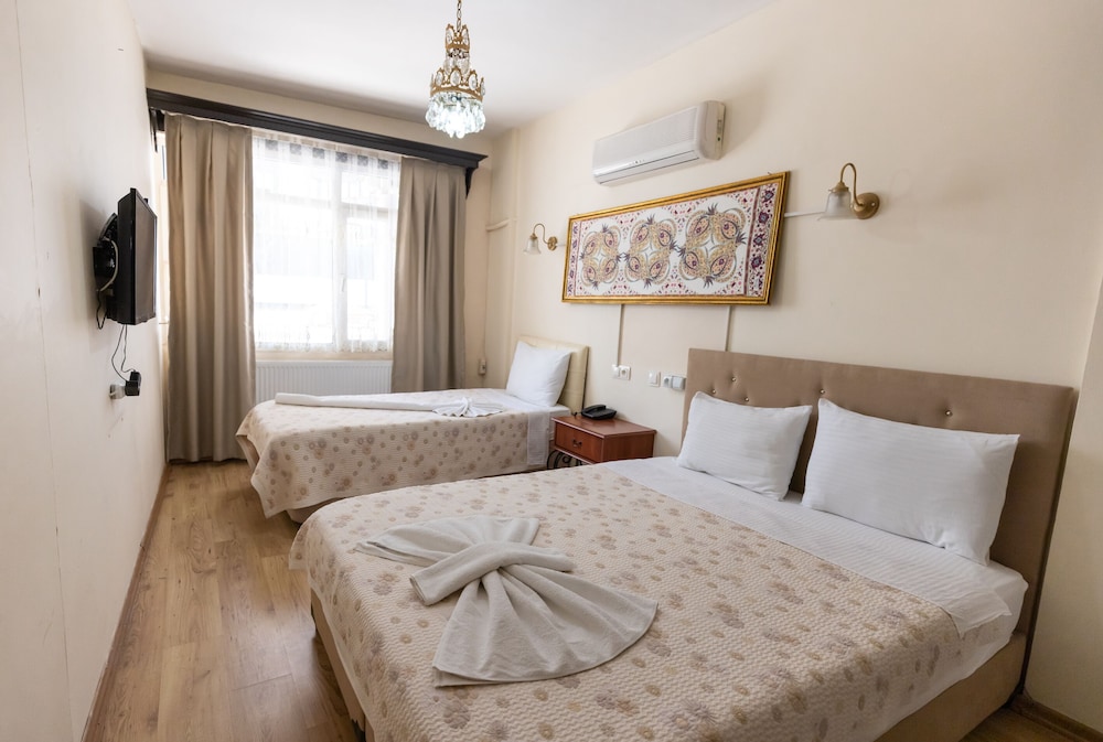 Standard Triple Room - Photo 1
