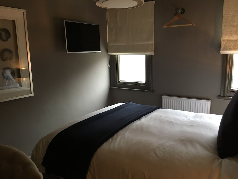Basic Double Room photo 3