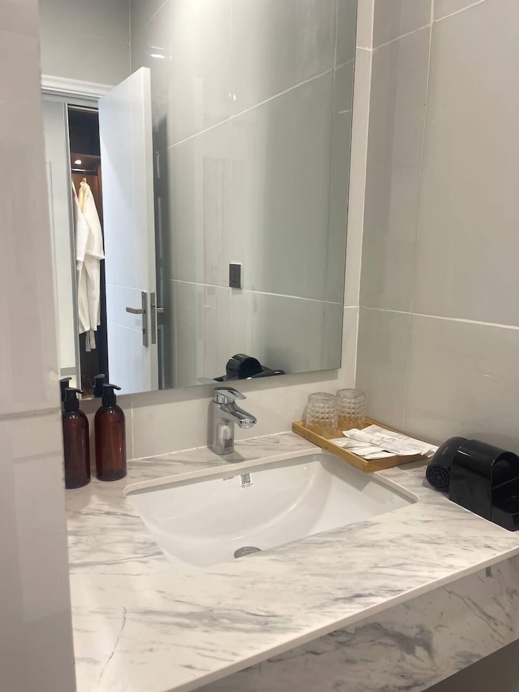 Deluxe Double or Twin Room, City View photo 2