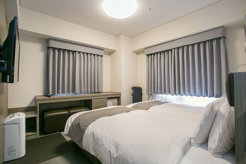 Standard Twin Room, Non Smoking - Photo 11