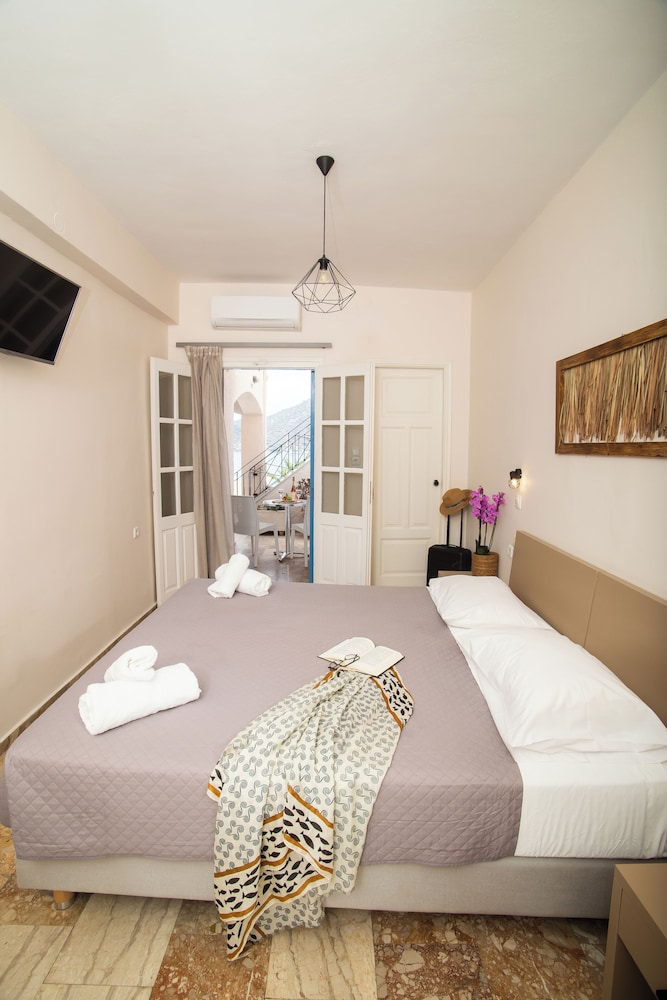 Studio with Partial Sea View (2 Adults) photo 1