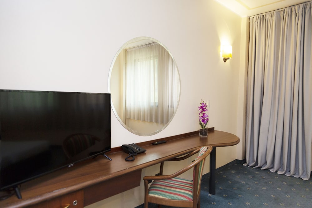 Standard Double or Twin Room - Photo 1