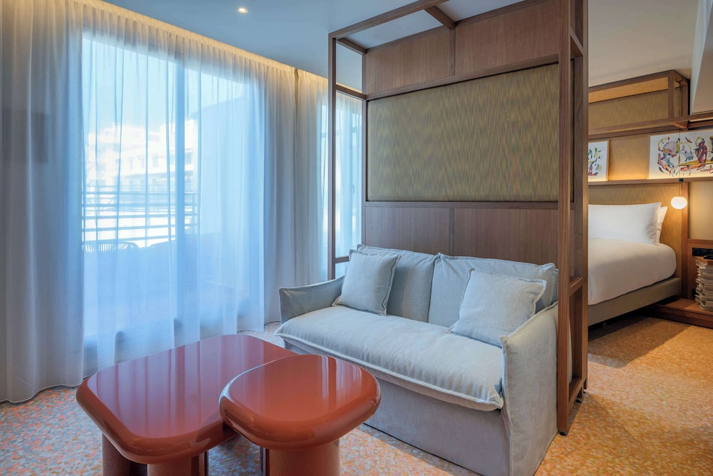 Junior Suite, 1 King Bed