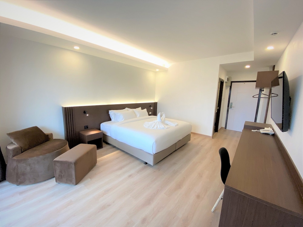 Deluxe Room - Photo 4