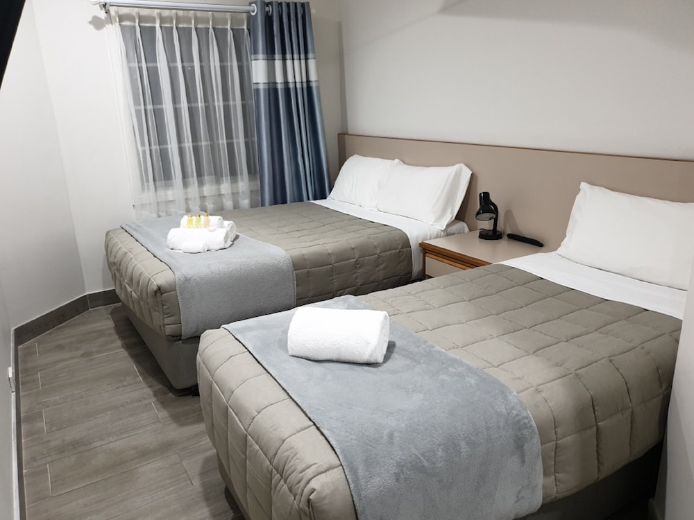 Standard Room, Multiple Beds photo 1