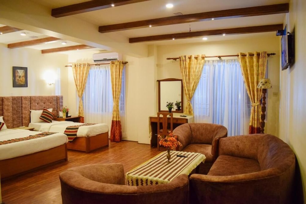 Junior Suite, Balcony, Garden View