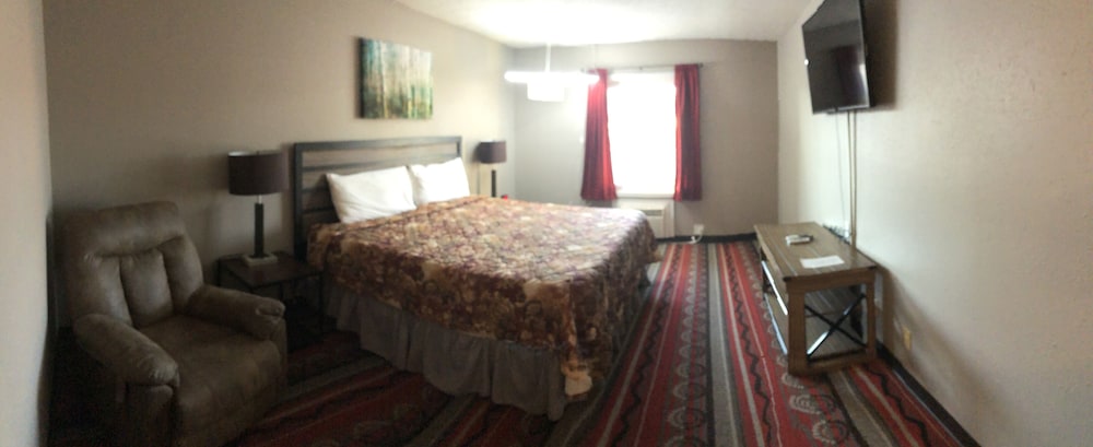 Standard Room, 1 King Bed, Accessible, Non Smoking photo 2
