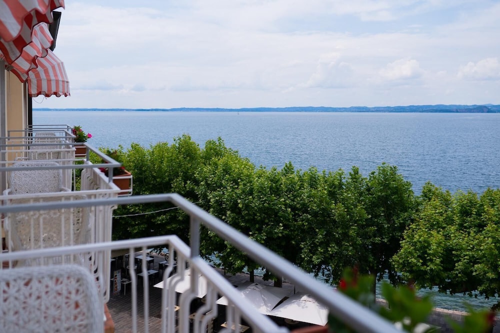 Double or Twin Room, Lake View - Photo 8