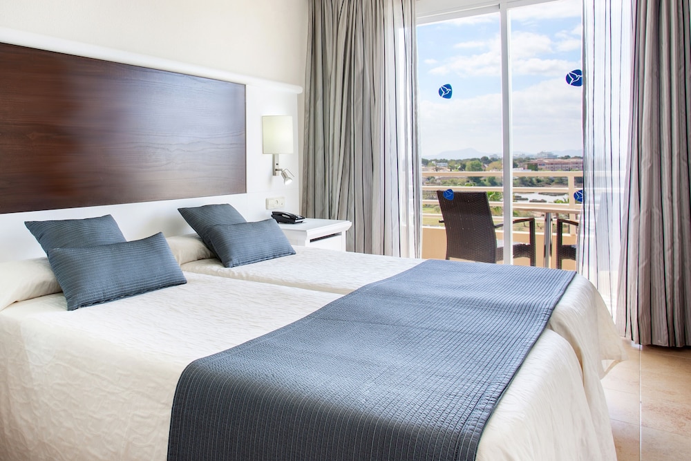 Double Room, Balcony (2 adults + 1 child)