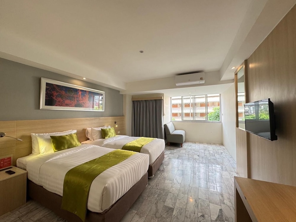 Deluxe Twin Room photo 1