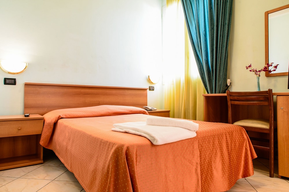 Economy Double Room (French Bed)