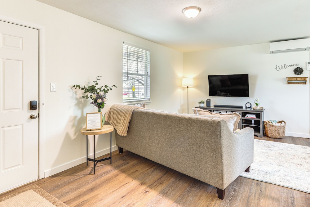 House (2 Bedrooms) photo 2