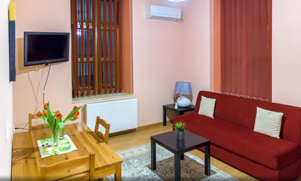 Apartment photo 3