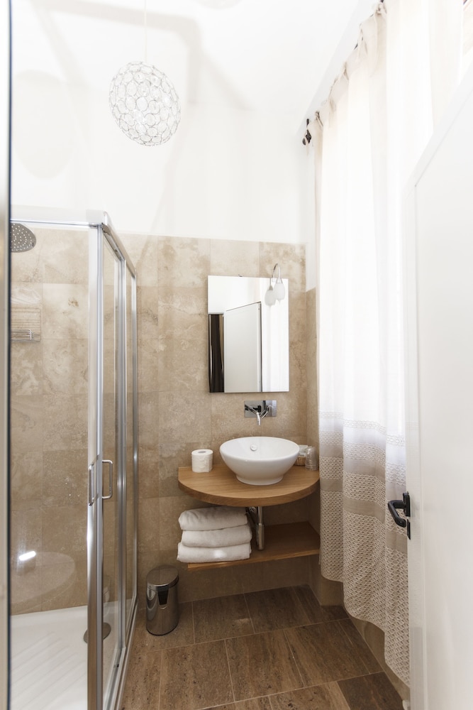 Superior Triple Room, Non Smoking, Ensuite - Photo 6