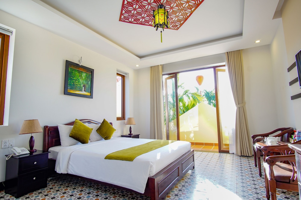 Superior Double Room with Balcony