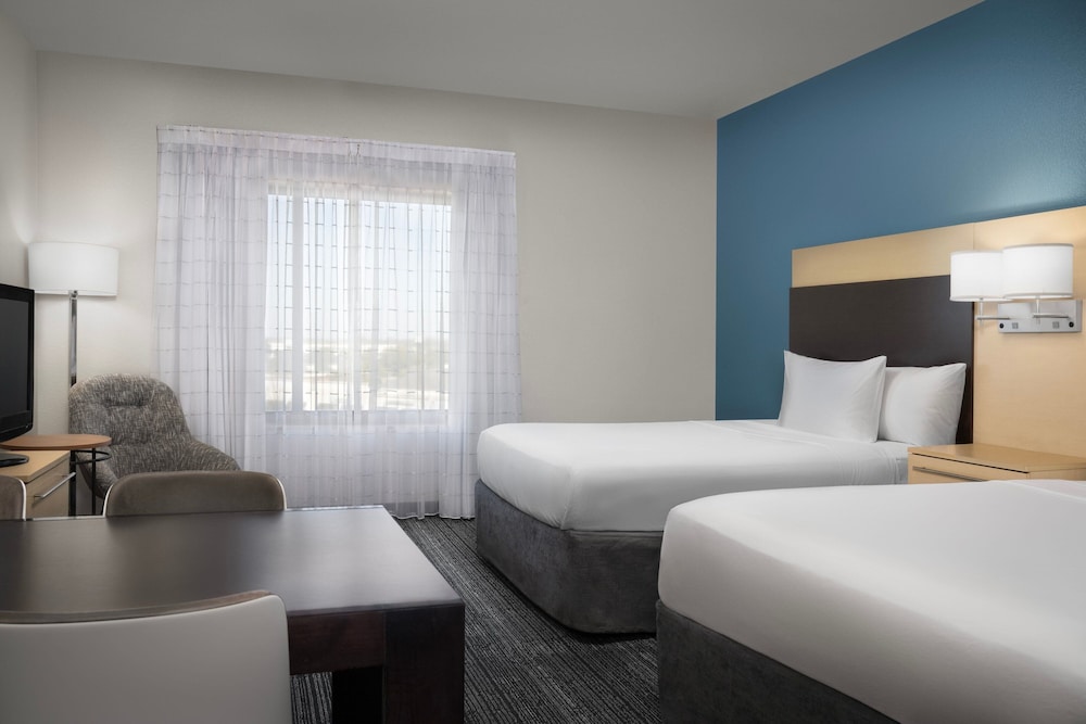 Executive Suite, Multiple Beds - Photo 1