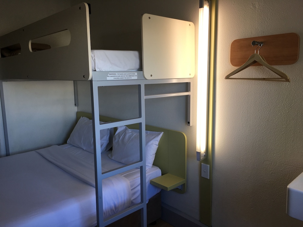 Room, Multiple Beds photo 3