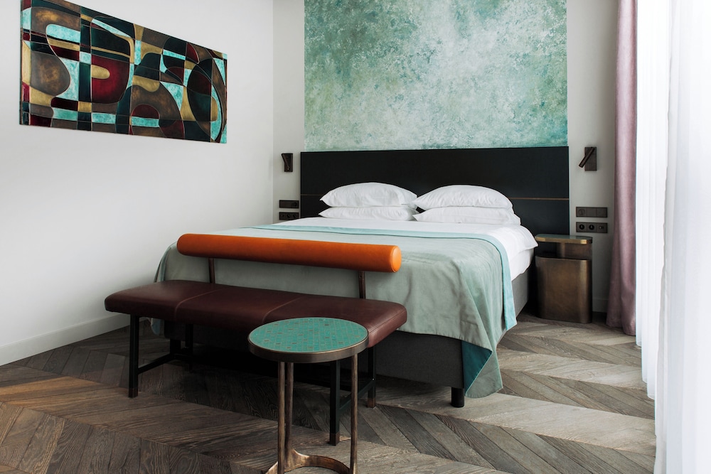 The Cyrus Hotel, Billede 3