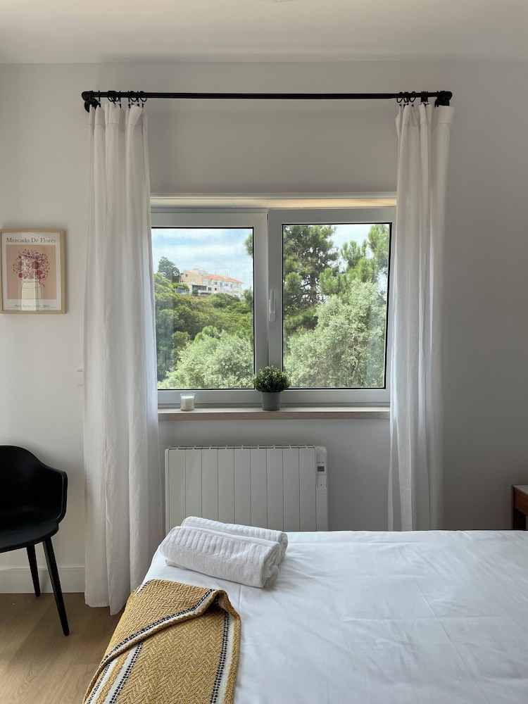 Studio Suite, 1 Queen Bed, Ensuite, Mountain View photo 1