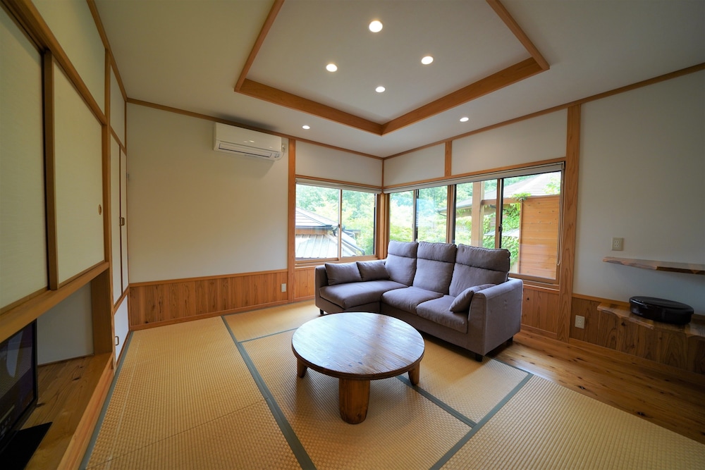 Double Room, Non Smoking (A, Un)