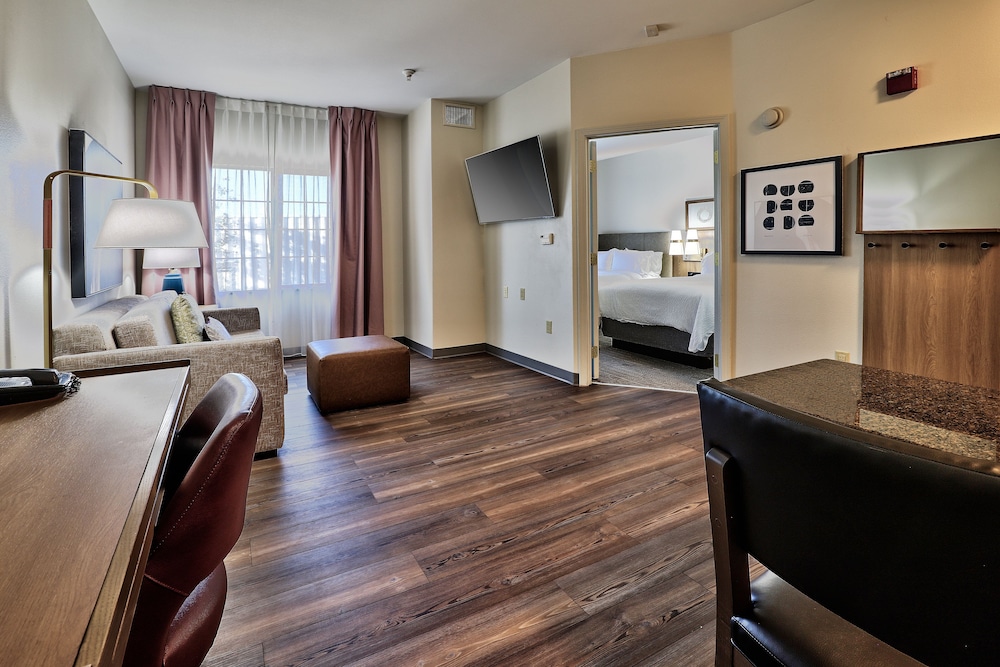 Suite, 1 Bedroom, Kitchen (2 Dbl Beds) - Photo 1