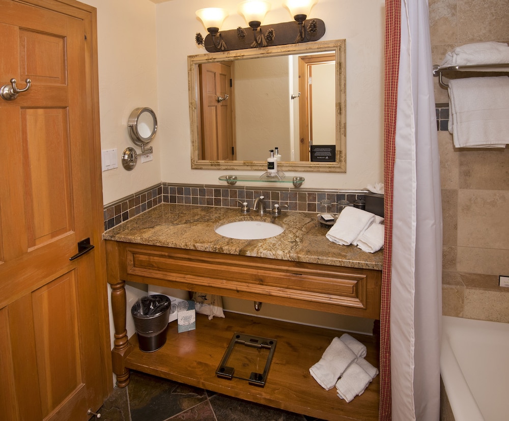 Superior Room, 1 King Bed - Photo 2
