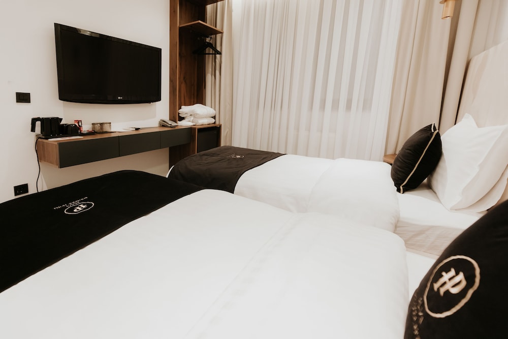 Standard Twin Room, 2 Twin Beds - Photo 3