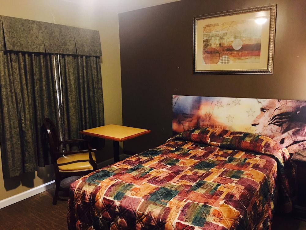 Standard Room, Non Smoking (1 Full Bed) photo 1