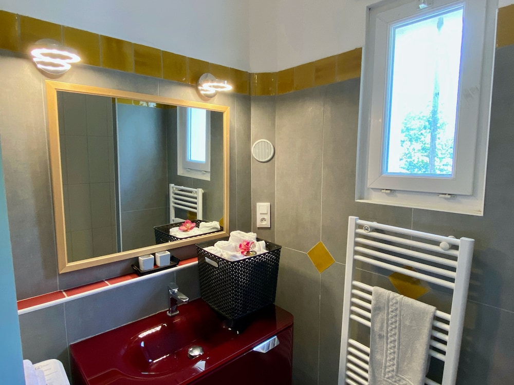 Signature Apartment, 3 Bedrooms, Pool Access (LUCIEN CLERGUE) photo 2