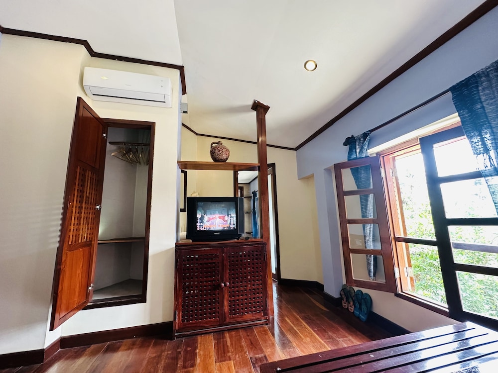 Deluxe Twin Room - Photo 10