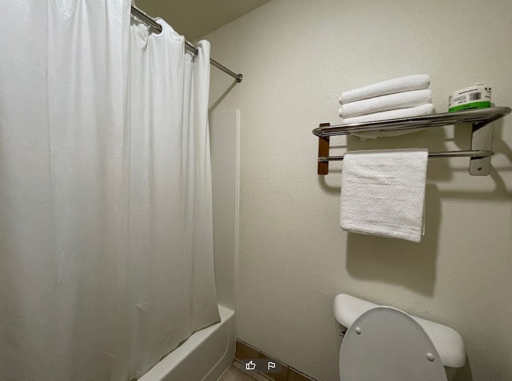 Junior Suite 2 Queens Private Bath photo 2