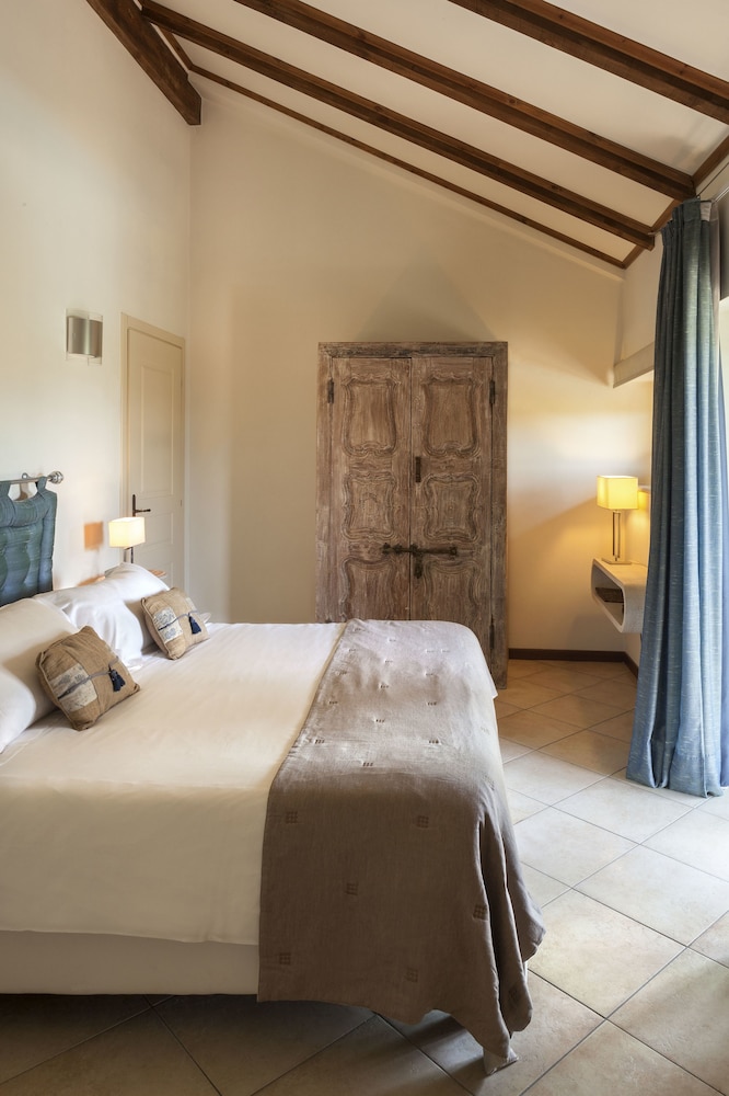 Deluxe Double or Twin Room photo 1