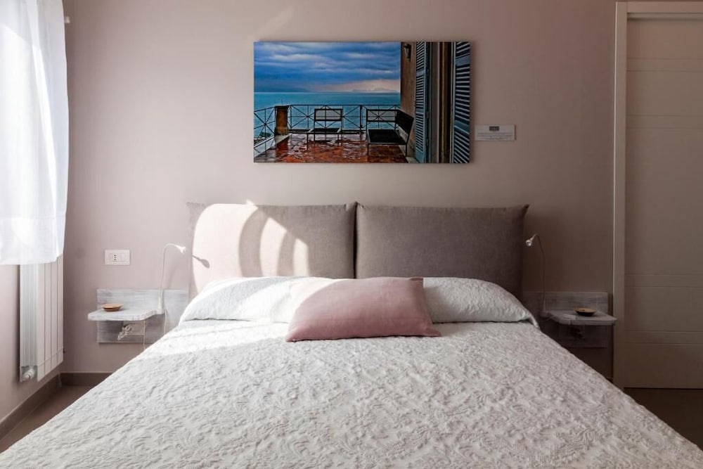 Family Condo, 1 Queen Bed with Sofa bed, City View