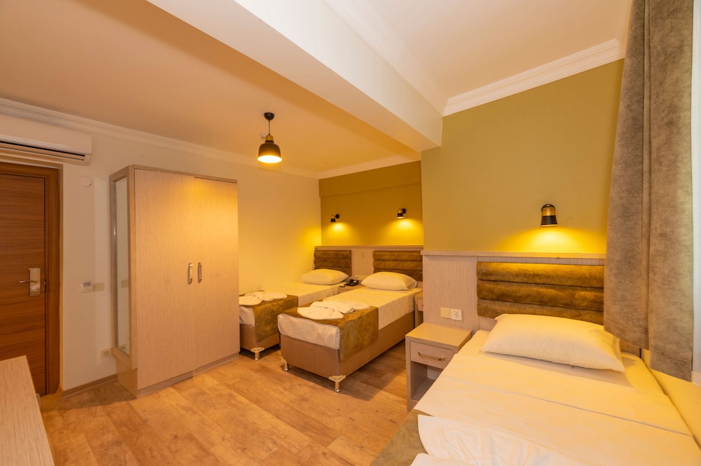 Comfort Triple Room photo 1
