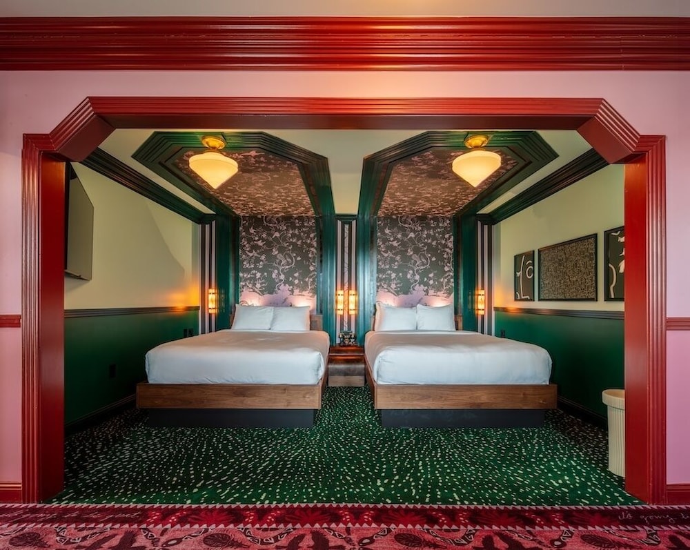 Standard Double Room, 2 Queen Beds