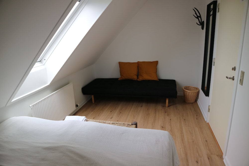 Triple Room, Shared Bathroom photo 2
