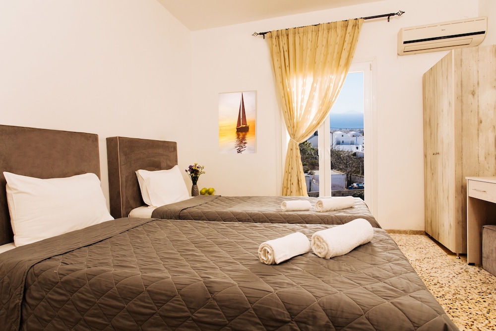 Double or Twin Room - Photo 14