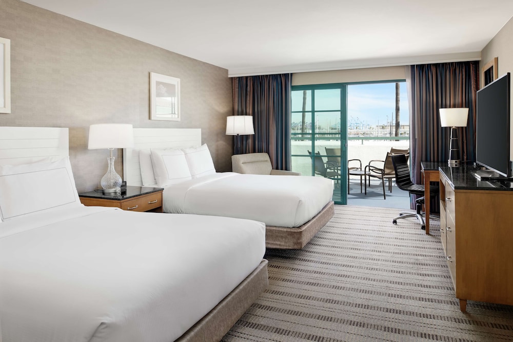 Room, 2 Queen Beds, Non Smoking, Marina View - Photo 1