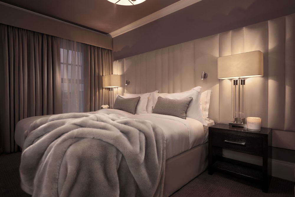 Executive King room photo 1