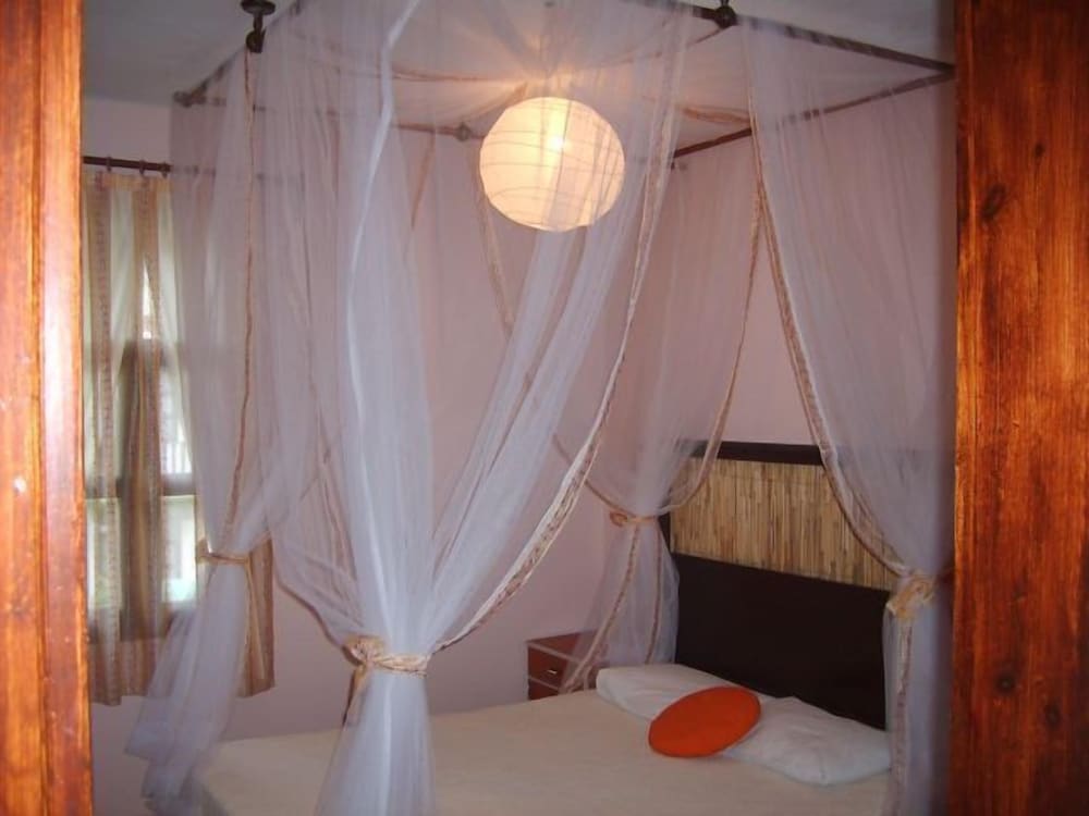 Triple Room, Shared Bathroom