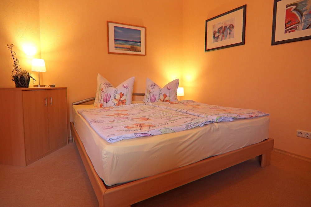 Classic Apartment, 2 Bedrooms photo 3